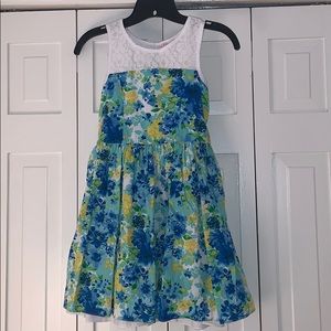 Girls dress